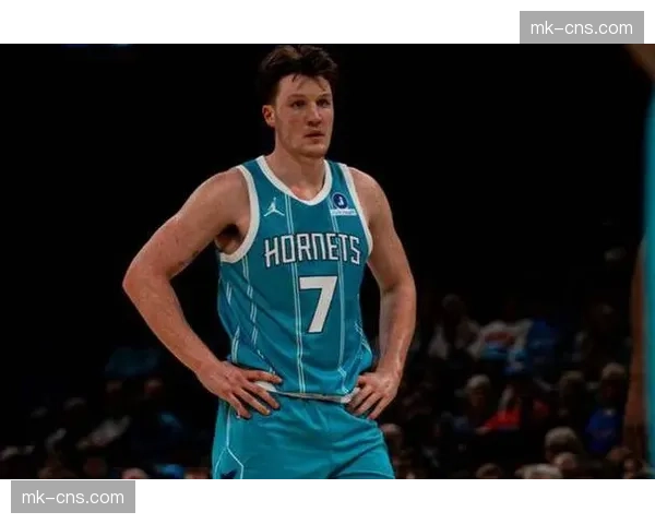 黄蜂126-119战胜老鹰豪取九连胜克努佩尔创新秀三分纪录 黄蜂126-119战胜老鹰豪取九连胜克努佩尔创新秀三分纪录